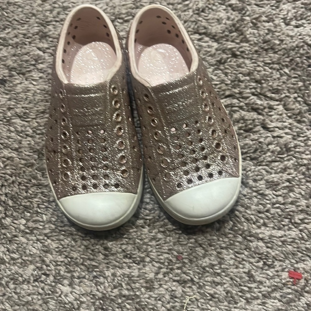 Native shoes pink  sparkle sneaker size 8c toddler